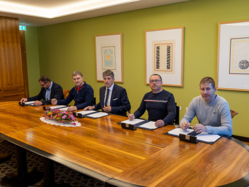 Podpisana je Kolektivna pogodbe za obrambo, zaščito in reševanje