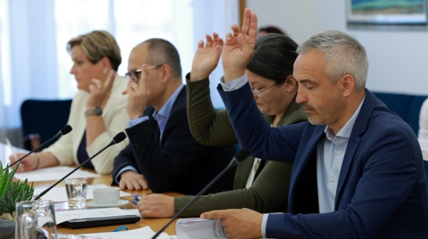 Sejo kolegija predsednika DZ-ja zaznamoval oster besedni spopad glede sindikatov