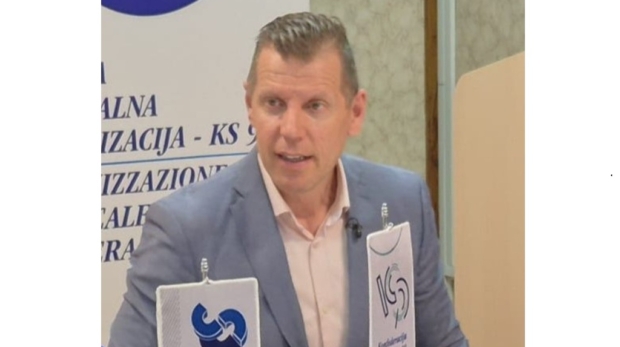 Sindikalist Damjan Volf Predlog SDS in NSi glede sindikalnih članarin ogroža sindikate, s tem pa celotno družbo. Če sindikati utihnejo, utihne glas delavca