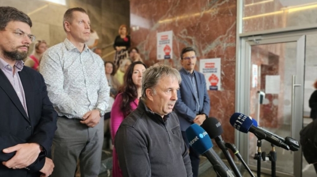 ZBRALI SMO DOVOLJ PODPISOV ZA NAKNADNI ZAKONODAJNI REFERENDUM! HVALA VSEM, KI STE STOPILI SKUPAJ Z NAMI!