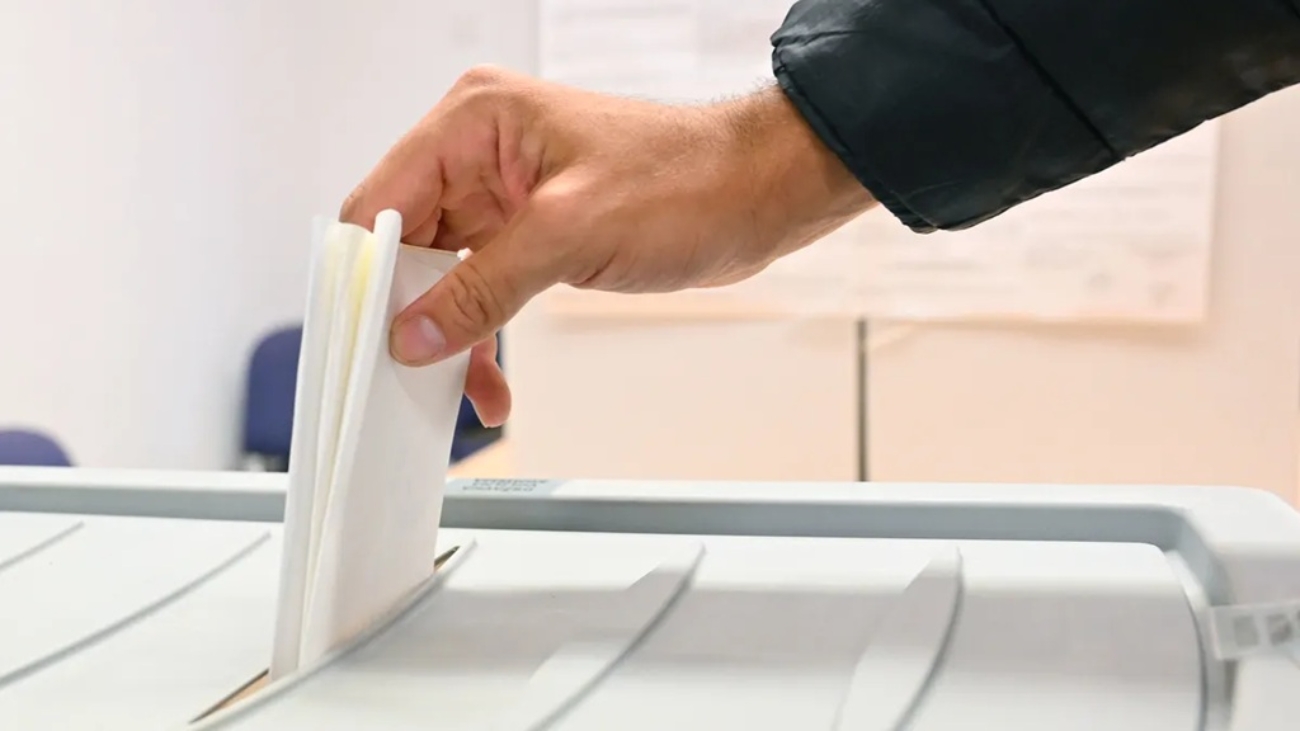 KS 90 proti združevanju referendumov Interventni zakon si zasluži vso pozornost